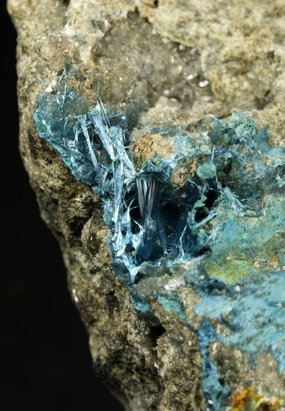 Aerinite